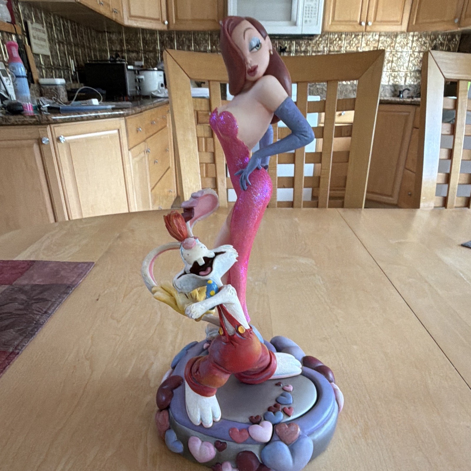 Roger Rabbitt and Jessica Markrita Statue Excellent Condition. No Box . Great