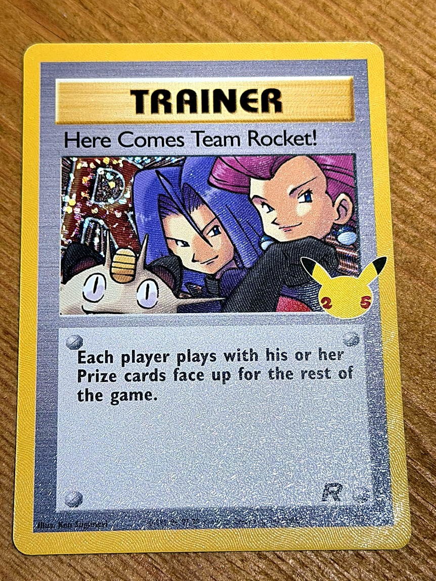 Pokémon TCG Here Comes Team Rocket 15/82 Celebrations Classic Collection NM