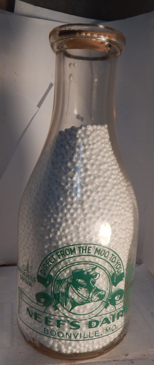 vintage pyro qt milk bottle-Neef\'s Dairy boonville, Mo  cows head--Drink Jersey