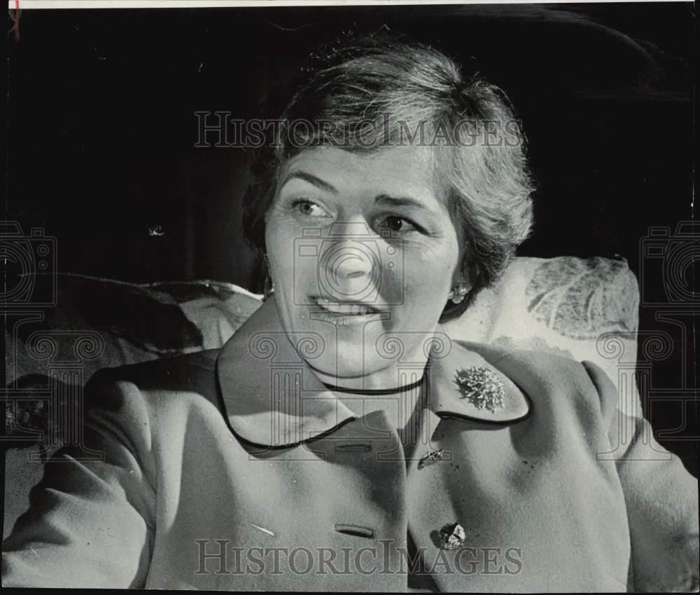 1976 Press Photo Nancy Evans during interview at the Governor\'s Mansion
