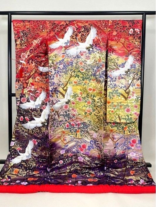Japanese kimono,UCHIKAKE,Wedding Robe,All cranes embroidered,Gld thread,L6'.4897