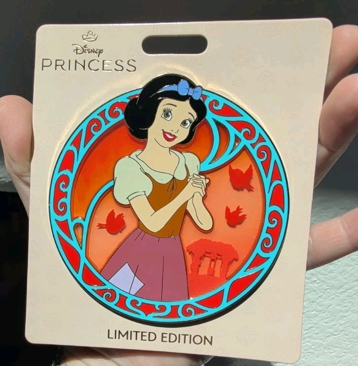 MOG D23  2026 Princess Dream Windows Snow White LE 400 Disney Pin Stained Glass