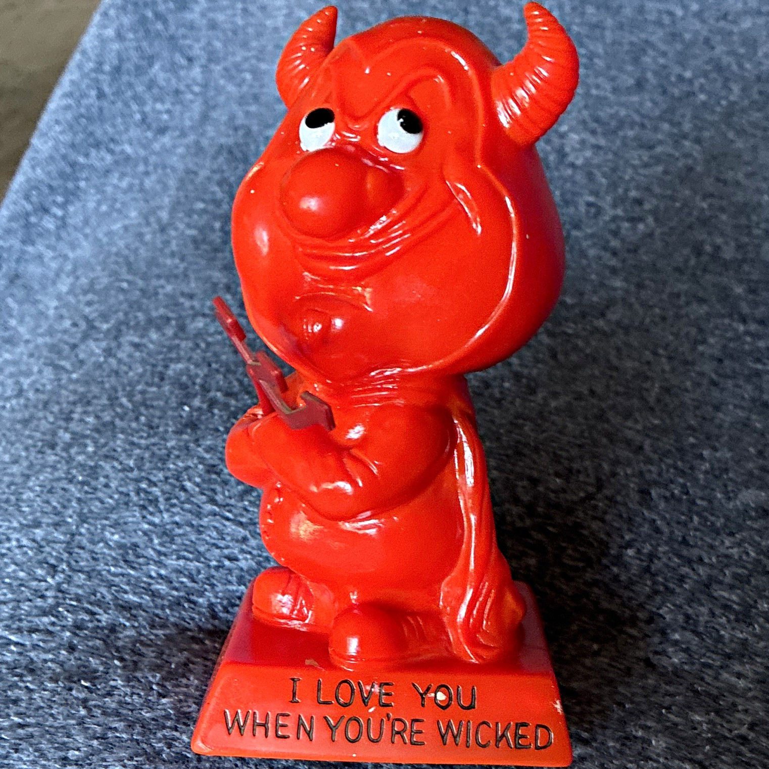 W. & R. Berrie 1972 Red Devil Figurine 4in Plastic Flocked Base Wicked