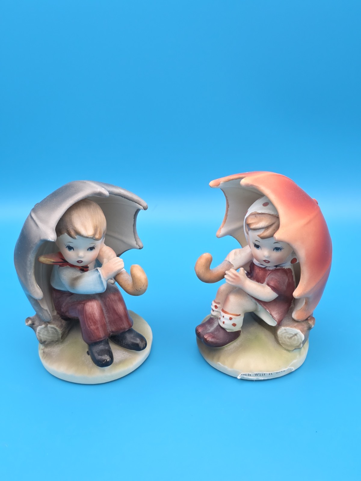 ​Vintage Kelvin's Porcelain - Boy & Girl Under Umbrellas 