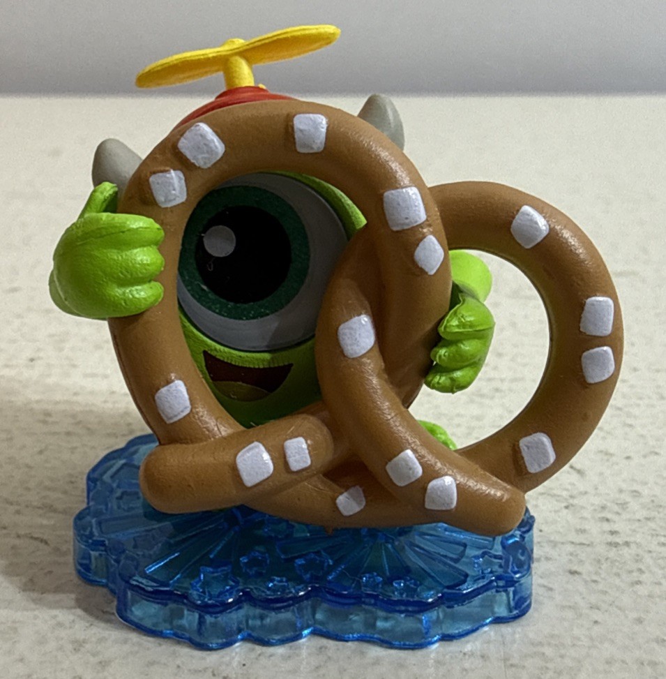 Disney Doorables Ticket to Fun MIKE WAZOWSKI Mini Figure Set