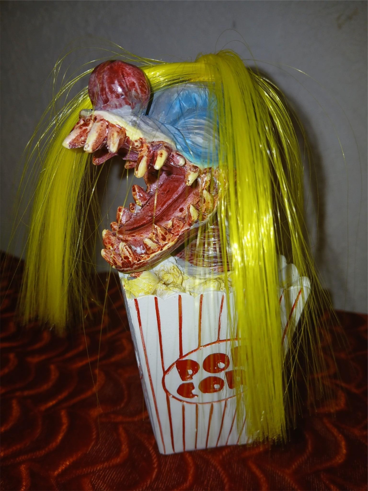 RARE KILLER KLOWNS FROM OUTER SPACE BABY HALLOWEEN FIGURE - HORROR STATUE YELLOW