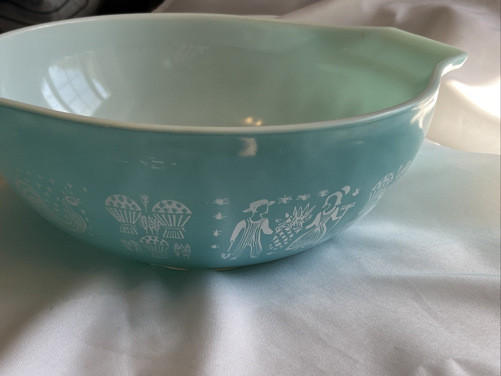Vintage Pyrex #442 Amish Butterprint Turquoise Cinderella 1-1/2 Qt Mixing Bowl