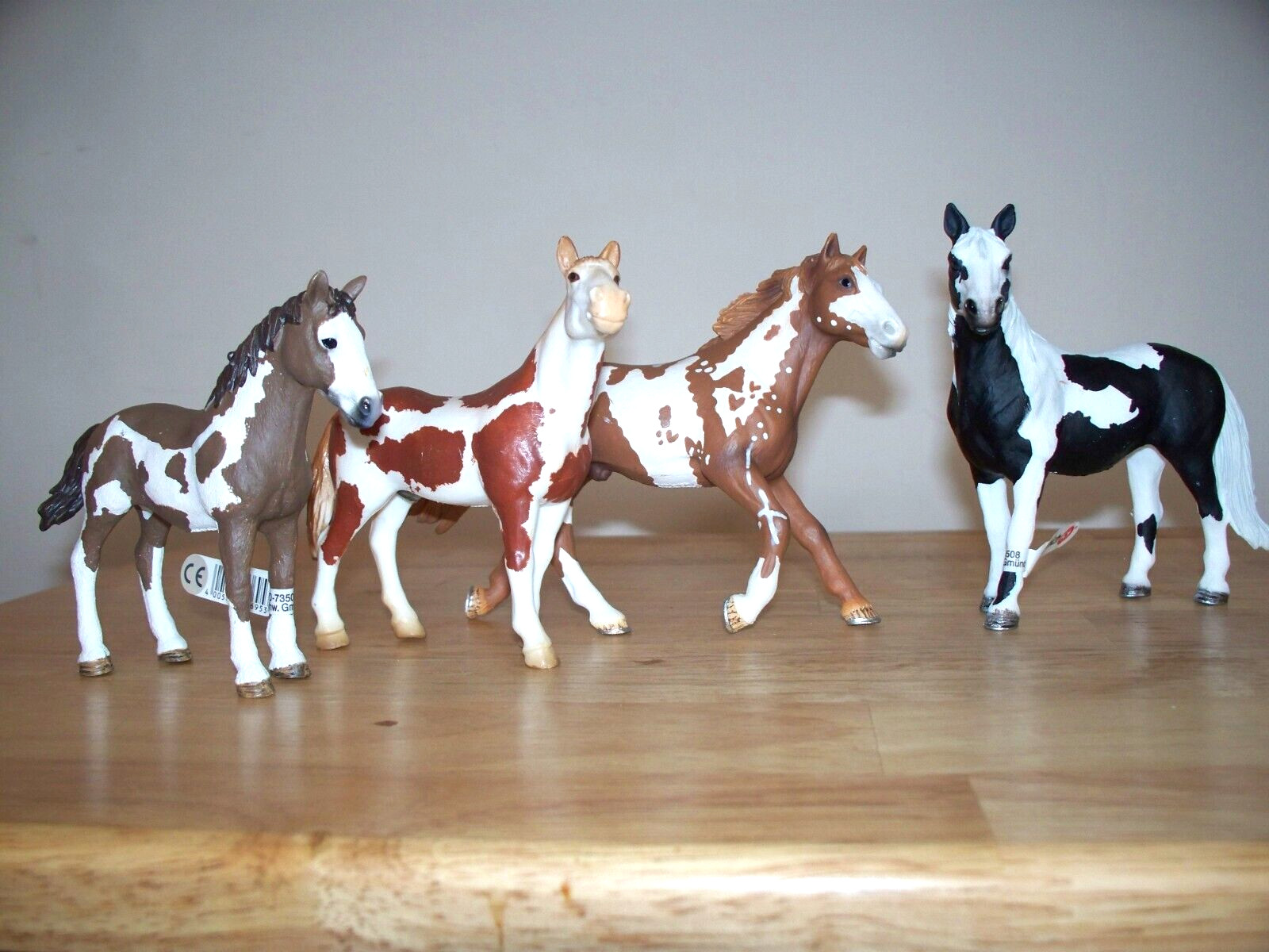 SCHLEICH PAINT PINTO FAMILY STALLION 13616 13241 MARE 13696 FOAL 13695 HORSE LOT