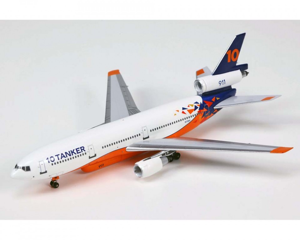 Aeroclassics AC411577 10 Tanker Douglas DC-10-10 N17085 Diecast 1/400 Jet Model