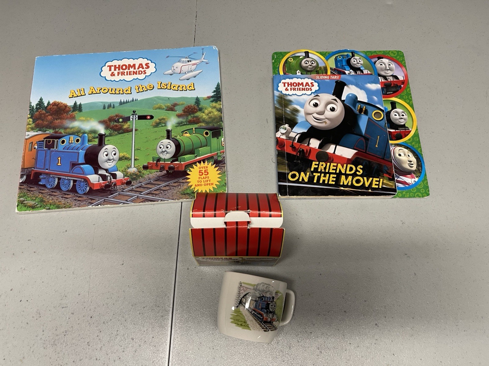 VINTAGE 1984 Wedgwood Thomas the Tank Engine Train & Friends Mug & 2 Books LOT