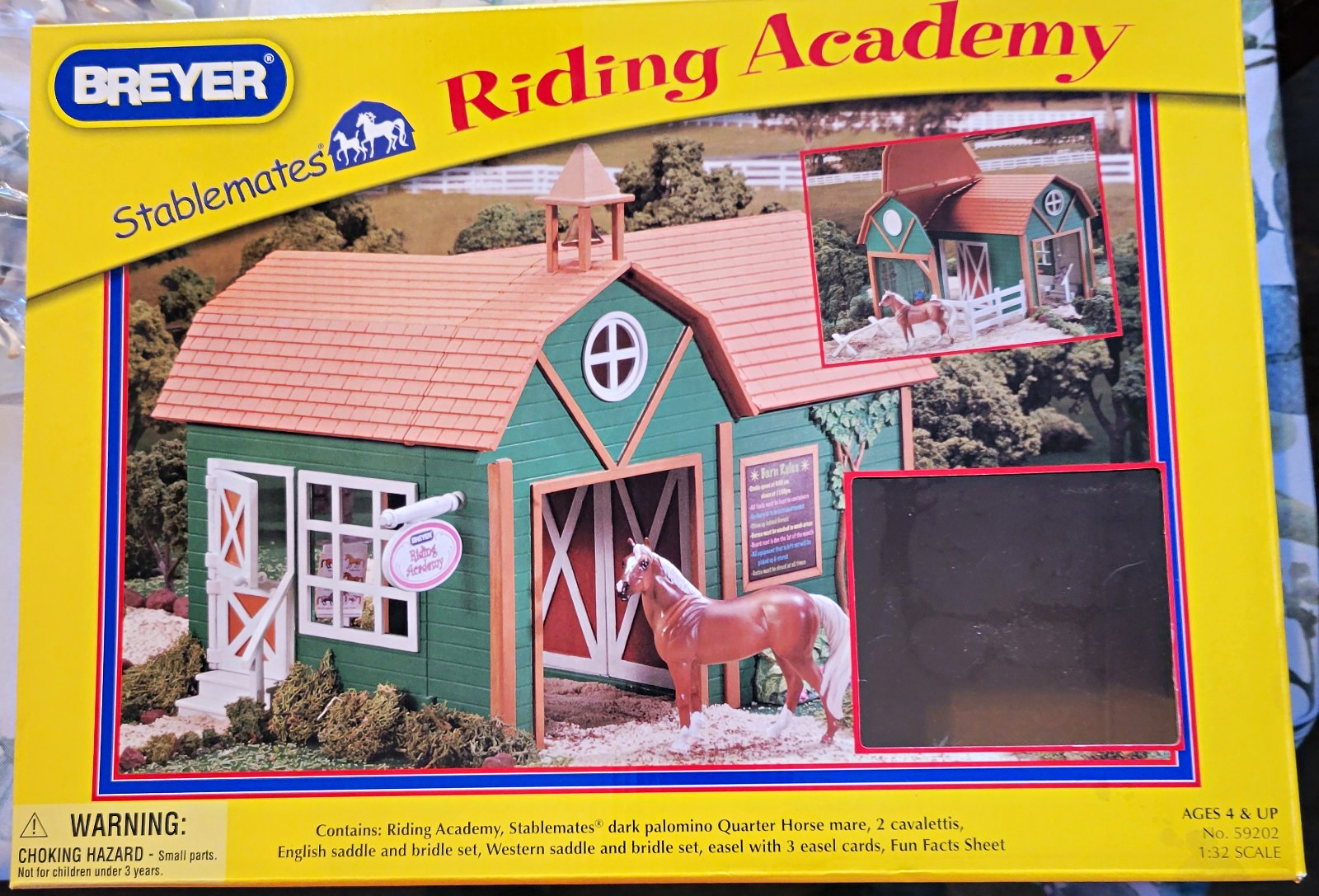 New 2008 Breyer Stablemates Riding Academy Stable Playset w/ Horses & Acces.