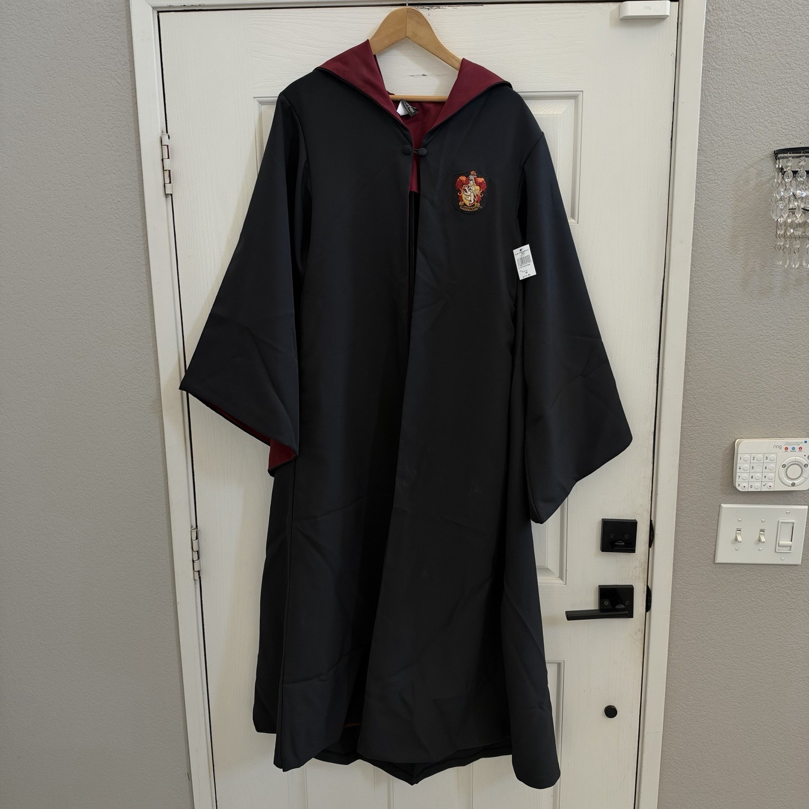 AUTHENTIC UNIVERSAL STUDIO WIZARDING WORLD OF HARRY POTTER GRYFFINDOR ROBE XS
