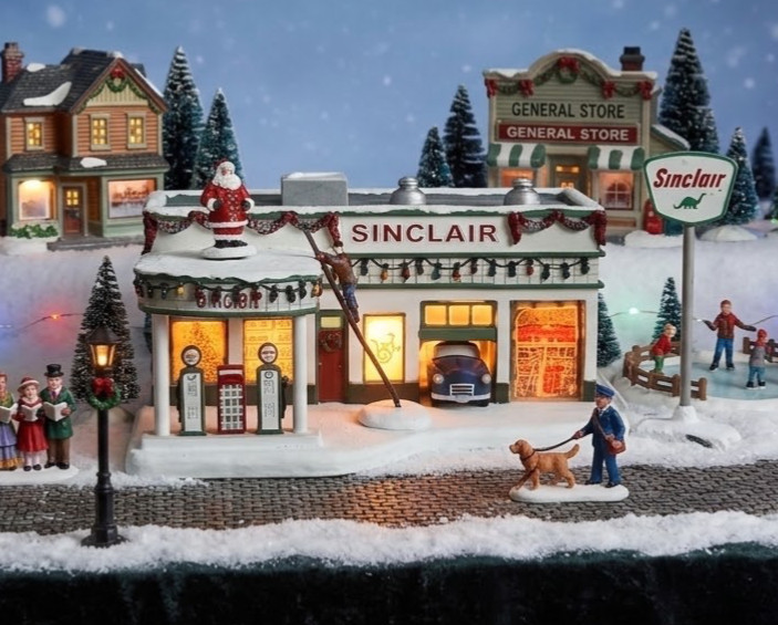 VTG Hawthorne Village Sinclair Service Station Christmas Village w/ COA & Box