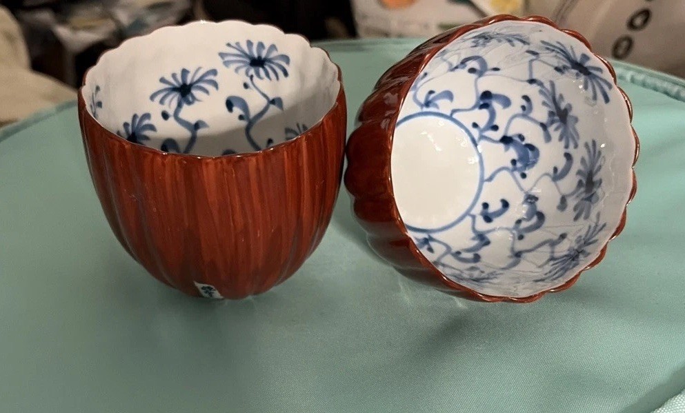 Arita ware , famous Gen'emon KILN vermilion chrysanthemum-2 bowls/Chawon (tea)
