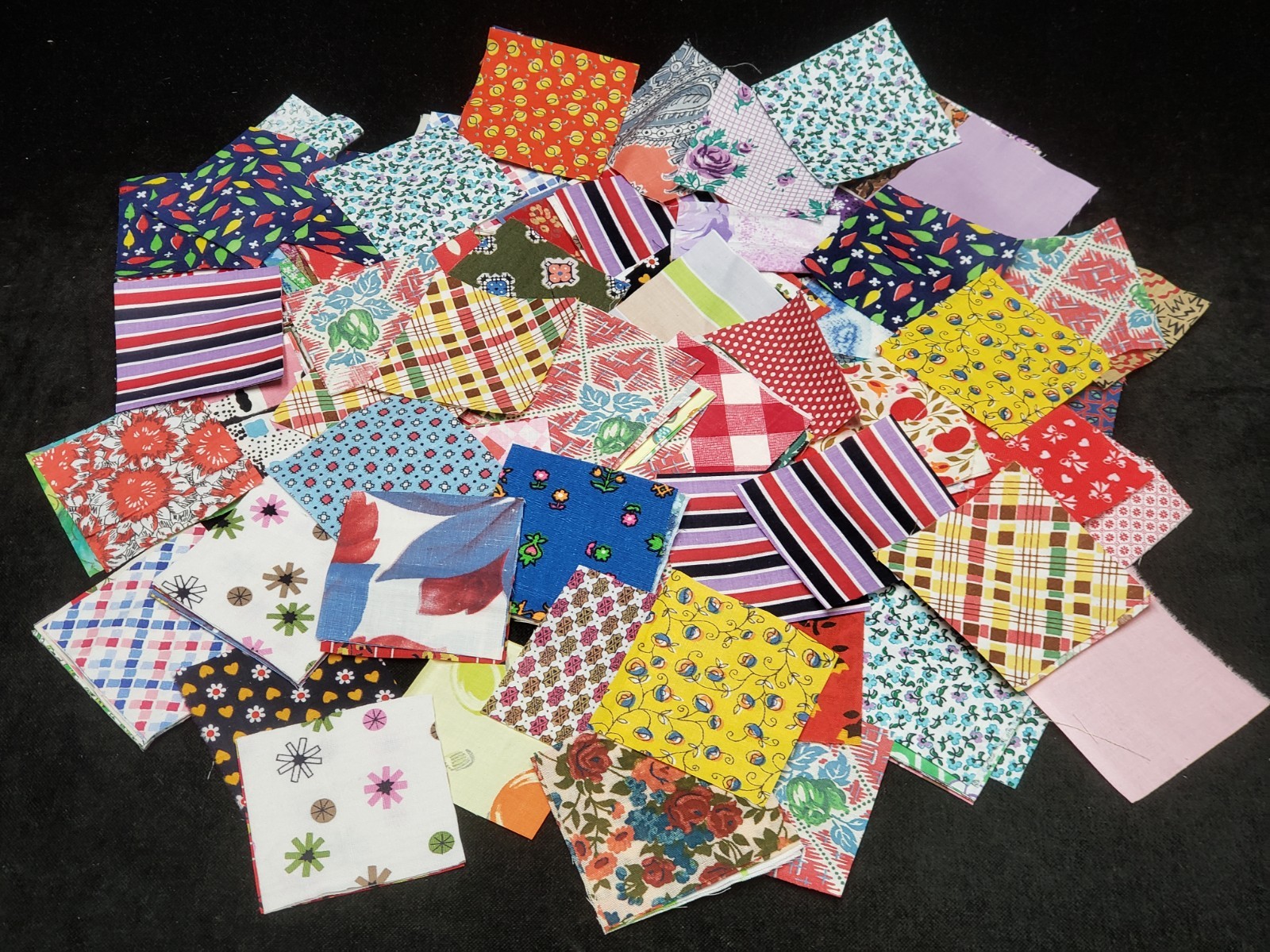 200 Vintage 1930s Quilt Blocks Cotton Fabric Squares Boston Common Lot 2.5