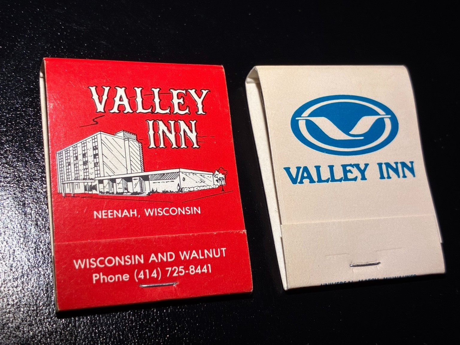 Vintage Valley Inn Matchbooks LOT OF 2 Neenah Wisconsin WI Hotel Variations