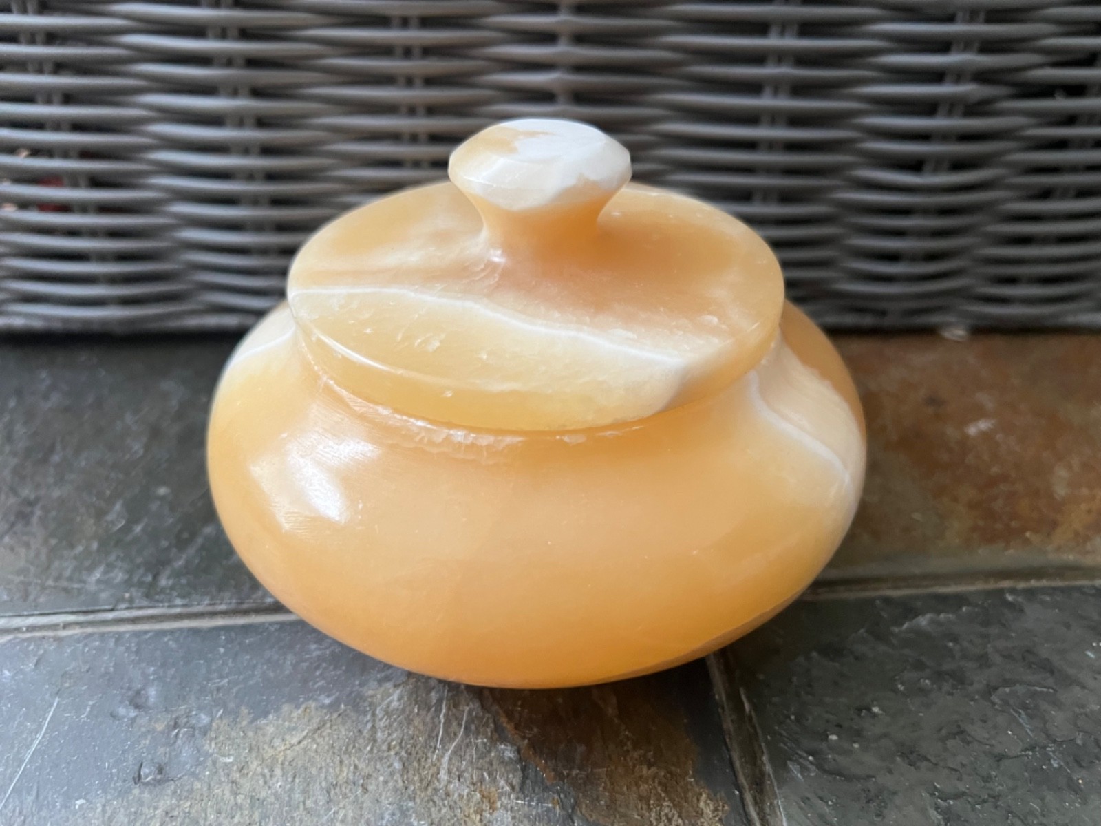 Vintage Natural MCM Hand-Carved Warm Honey Onyx Alabaster Stone Trinket Jar/Box