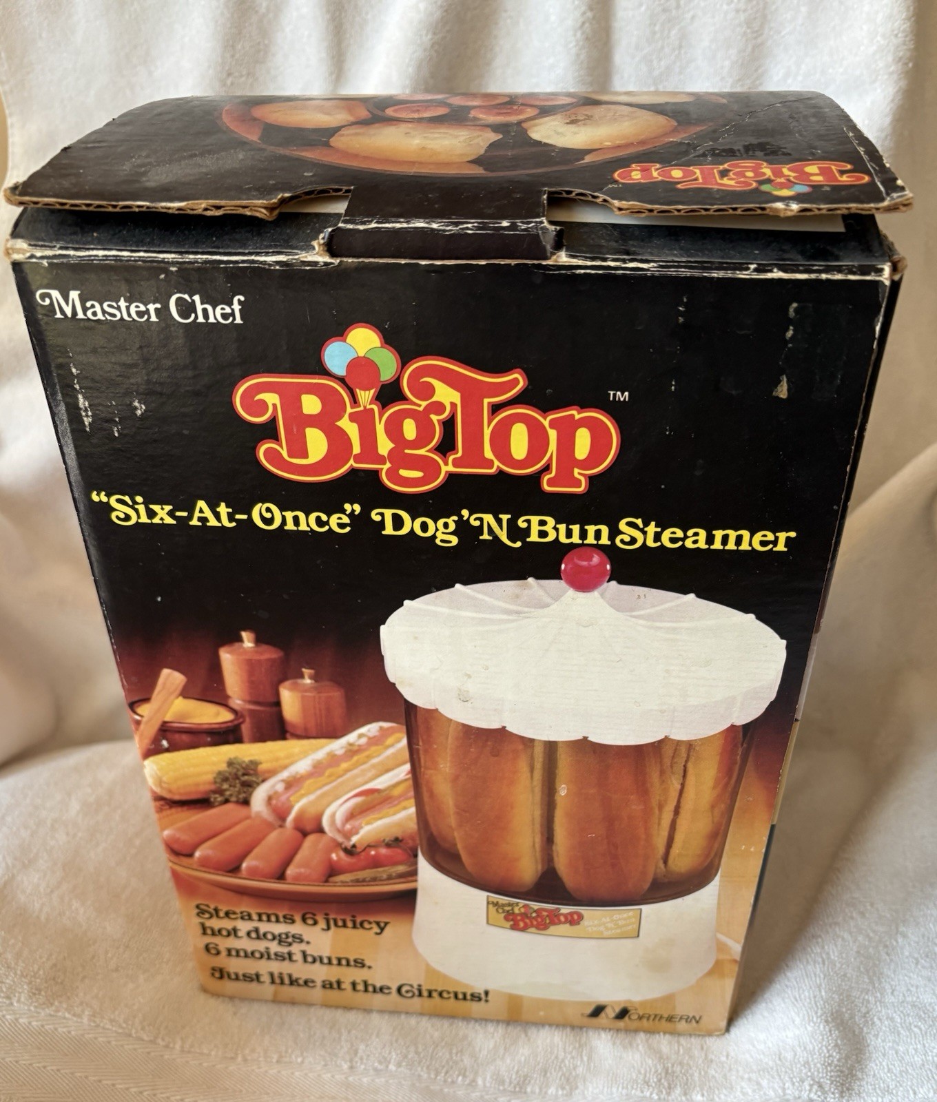 Magic Chef- Big Top 6 At Once Hot Dog & Bun Steamer