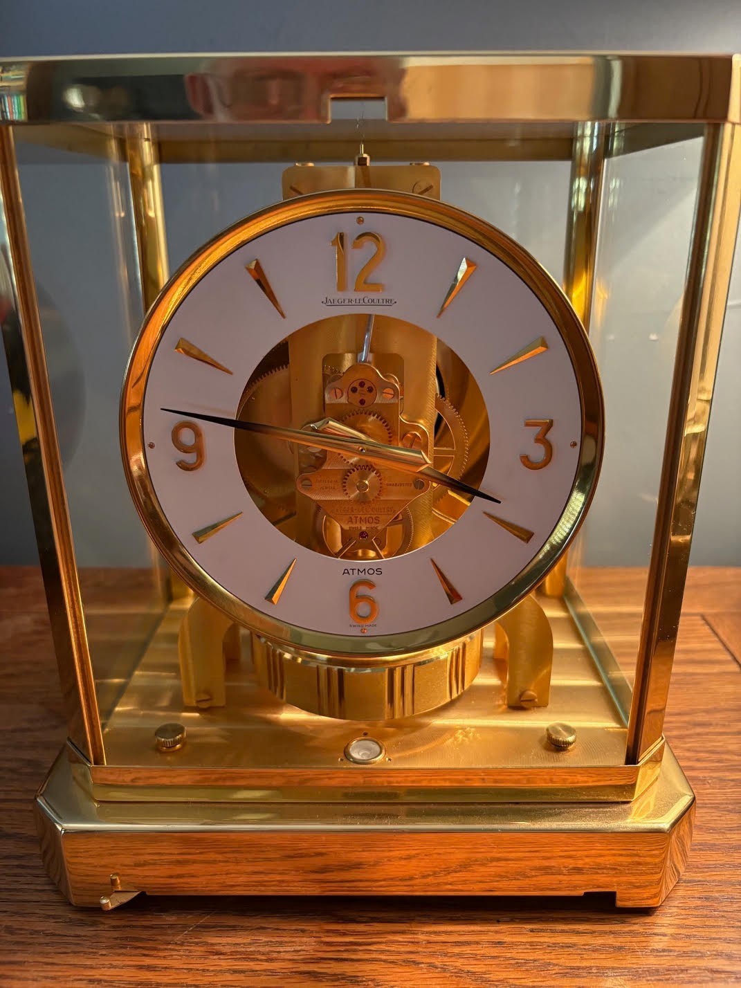Jaeger LeCoultre Clock 15 Jewel Atmos Caliber 528-8 Glass Perpetual Motion Fixer