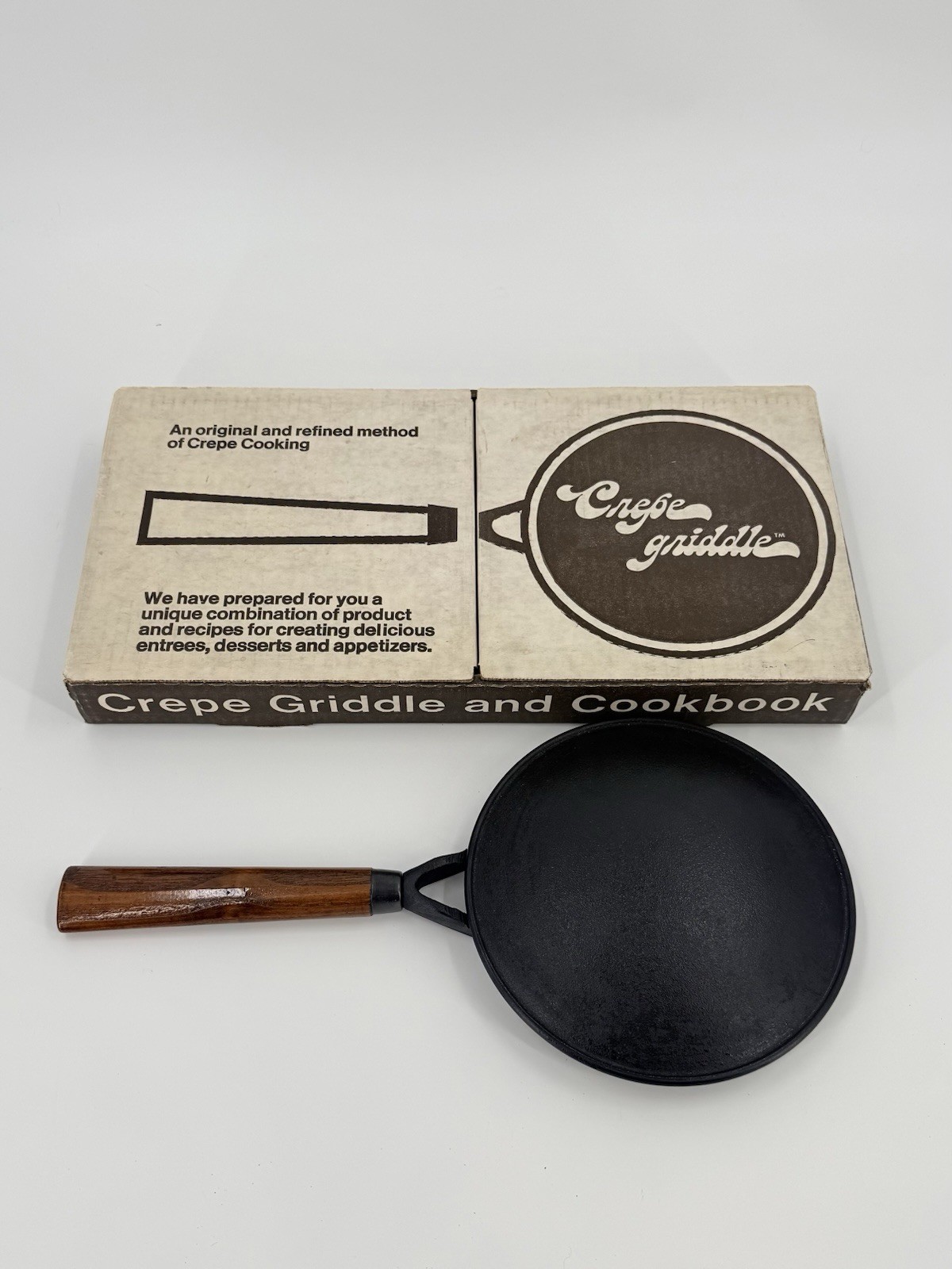 Vintage Creative Cookware Cast Iron 8” Crepe Maker Pan Wood Handle