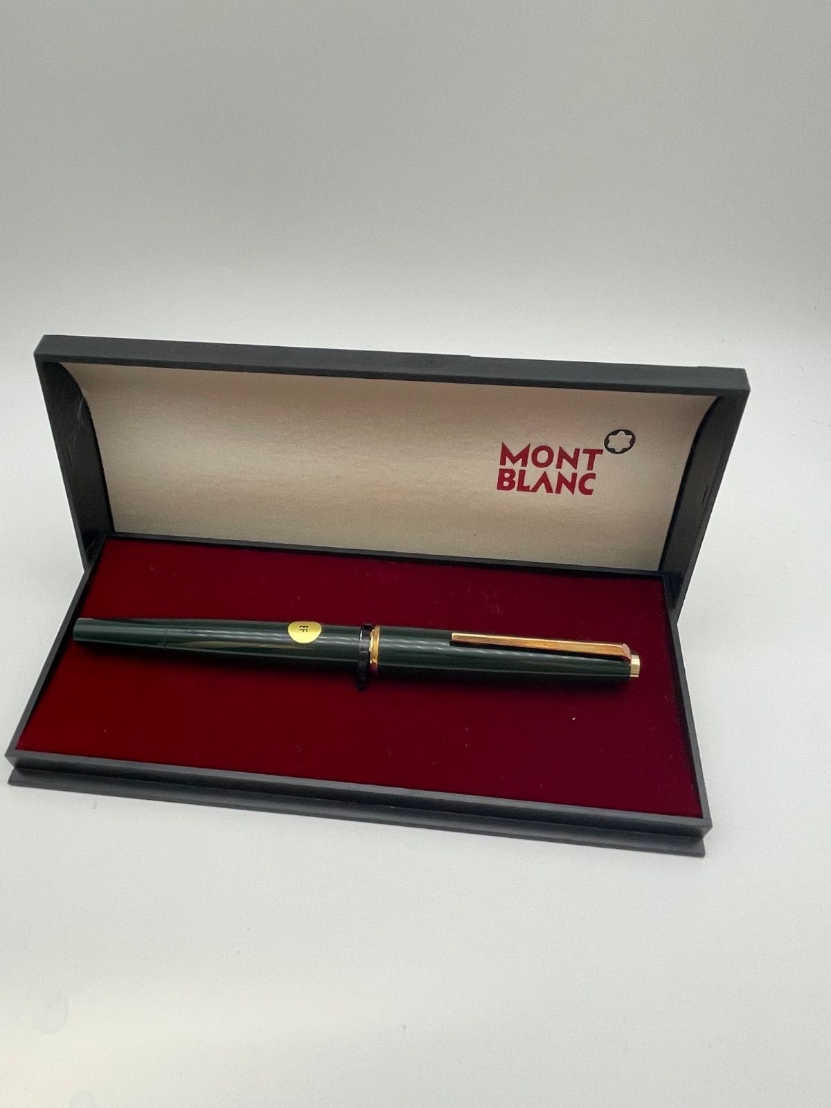 Montblanc 320 Fountain Pen 750 K18 A25-3335 Writing Tool Used With Case