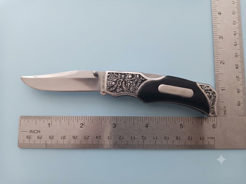 Stainless still folding collectible knife  lock back  .  ( Great knife)