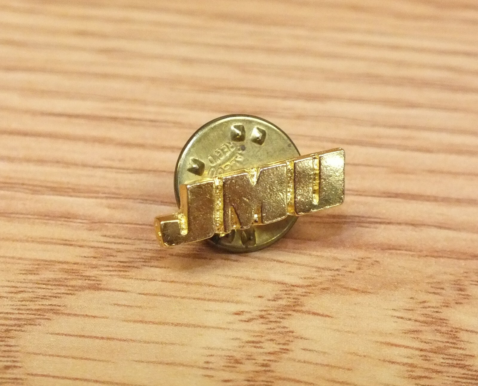 Gold Tone JMU James Madison University Collectible Letters Pin Hat Lapel 