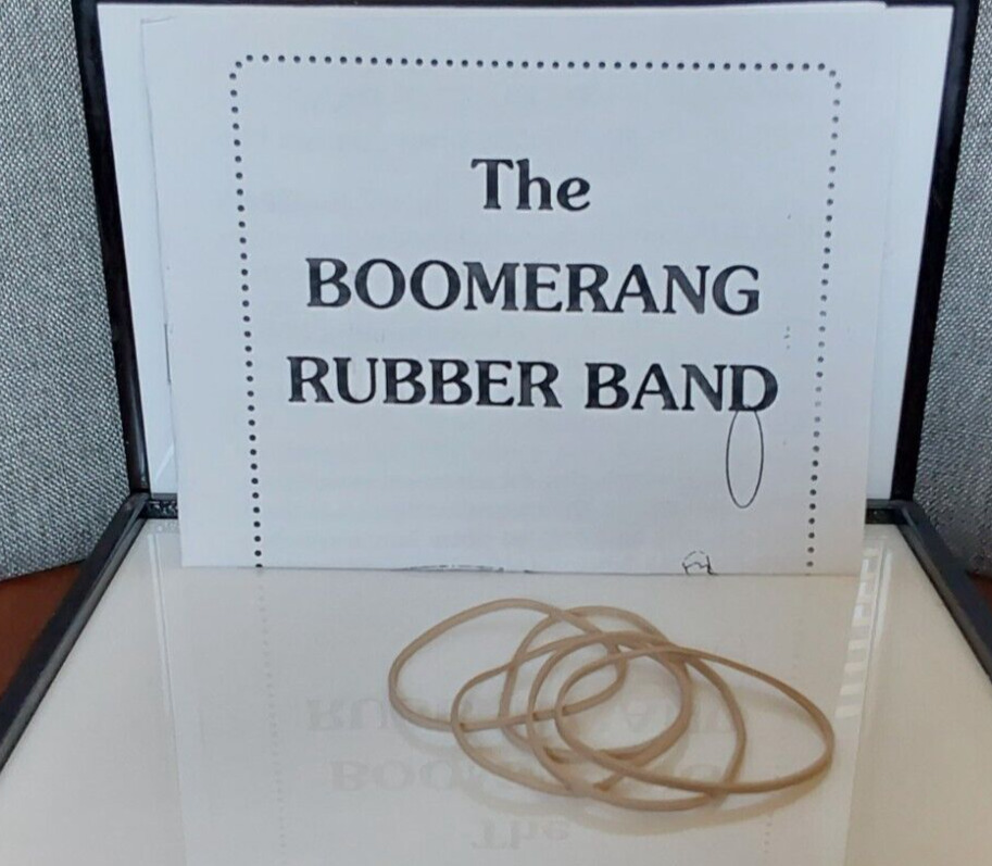 The Boomerang Rubber Band by Chris Kenner with Dan Garrett - Close-Up Magic