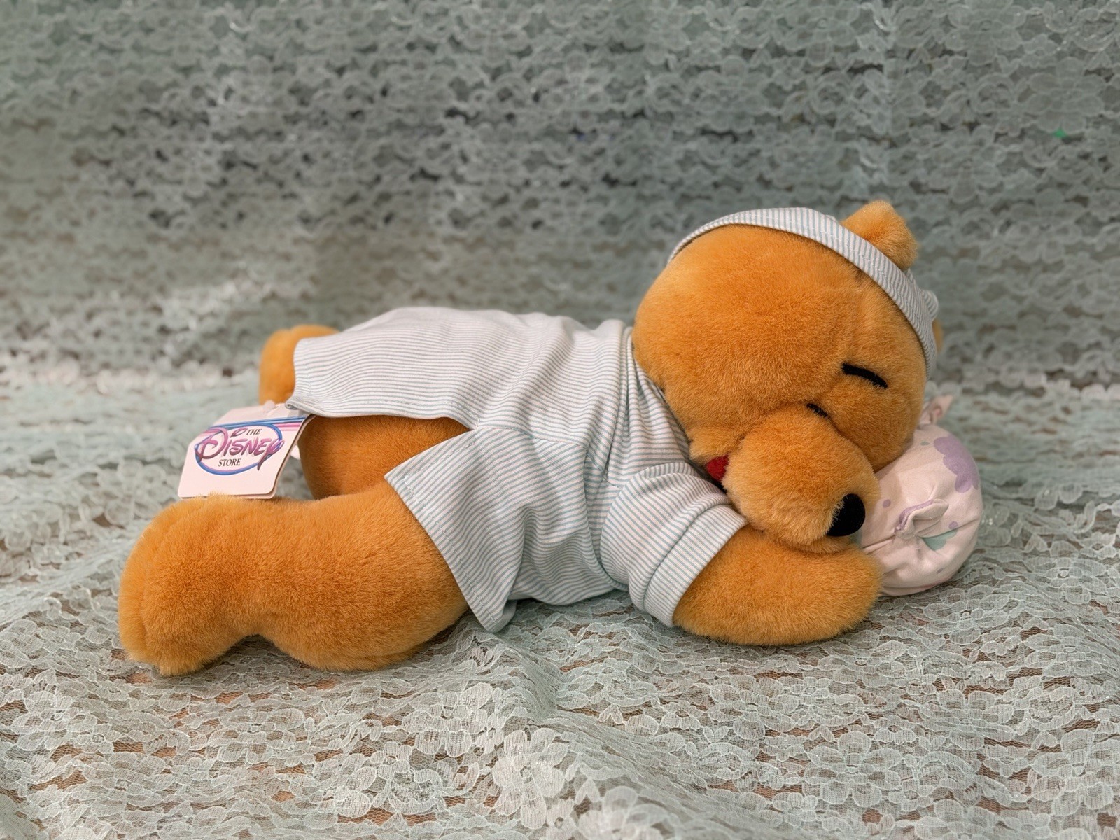 NOS Vintage Disney Winnie The Pooh Sleeping Pooh Bear Plush Stuffed MUSIC WORKS