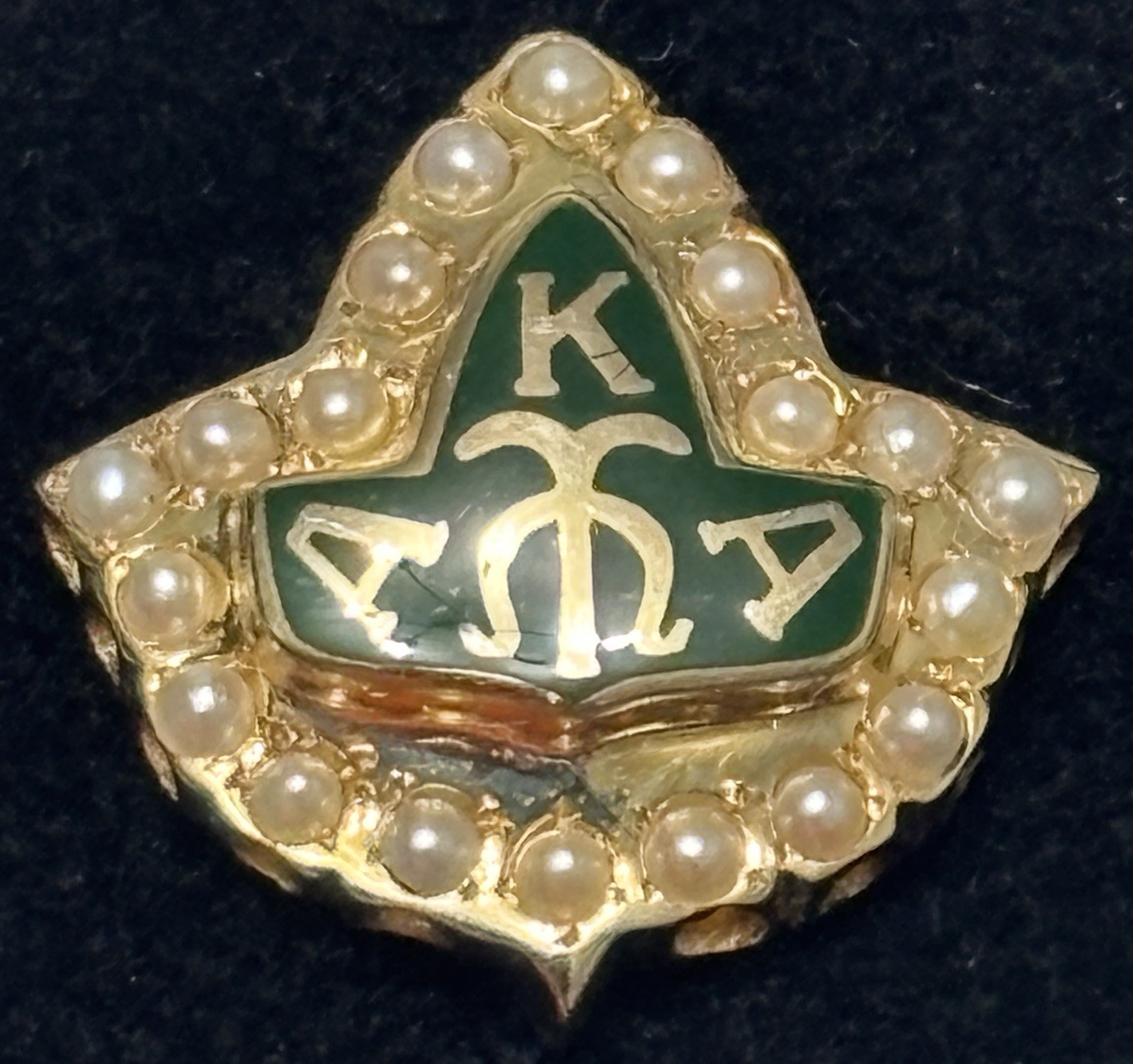Gorgeous 10k Alpha Kappa Alpha Sorority Pin Official 