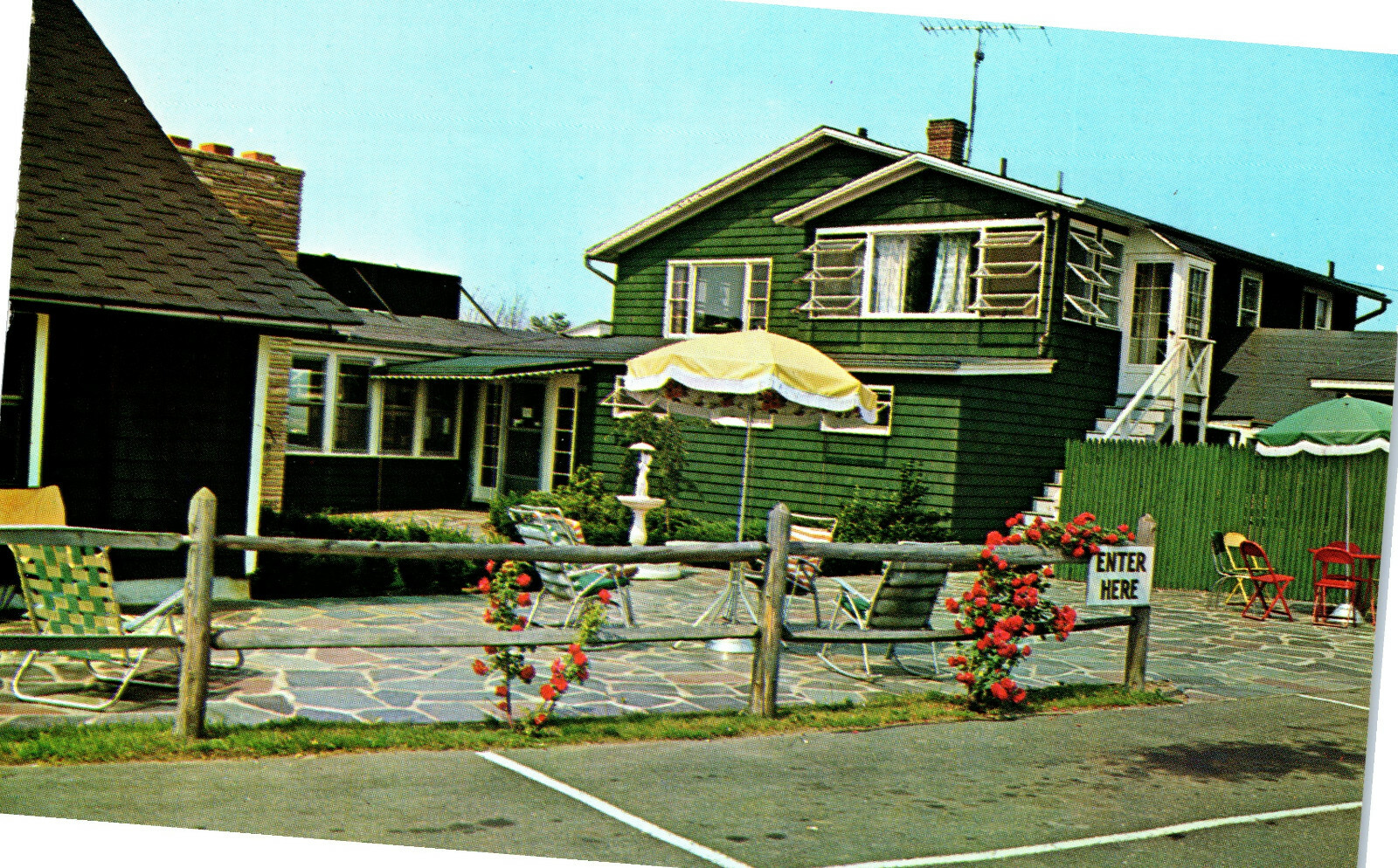 Bernice's Restaurant Guilford Connecticut Exterior View Chrome Postcard