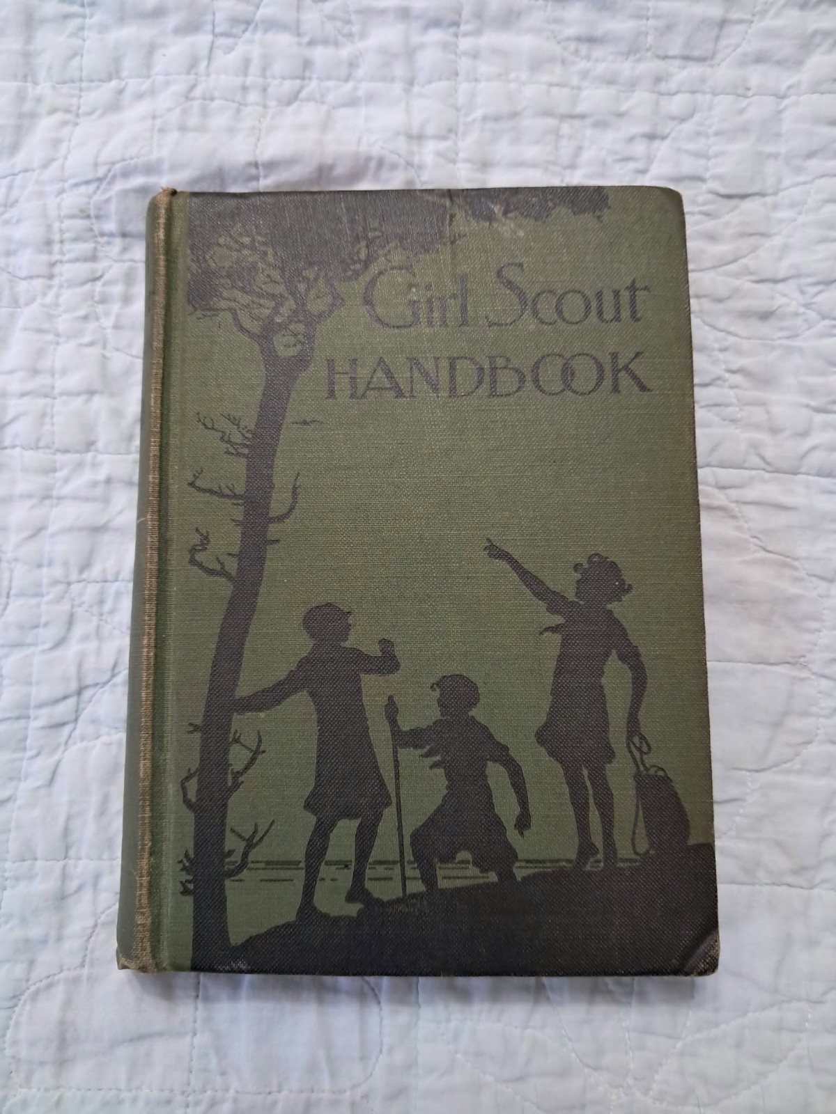Vintage Girl Scout Handbook 1930 (hardback/Revised Addition)