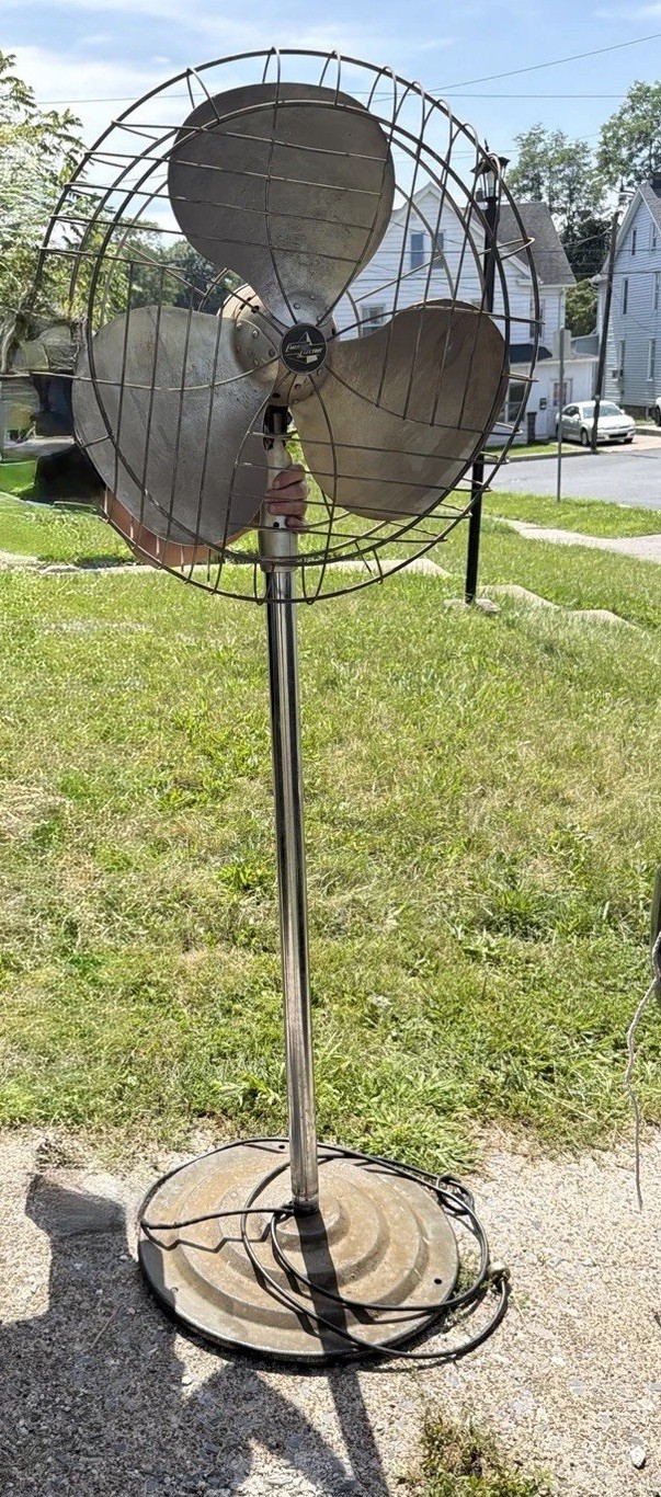Antique Emerson Type 100  Pedestal Floor Fan Cast Iron Base K60-sp Motor Works
