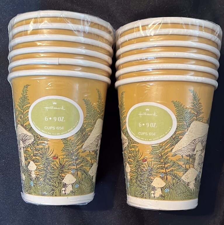 12 Vtg Hallmark 70s MUSHROOM Pattern Paper Cups W/Fold Out Handles~NOS/NIP
