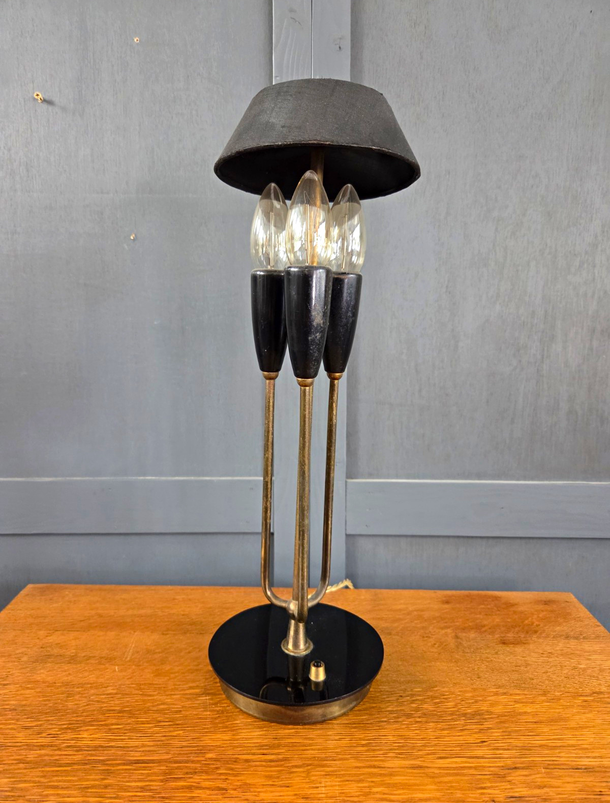 Vintage 1960s Italian Style Brass & Black Table Lamp | Mid Century Atomic Light