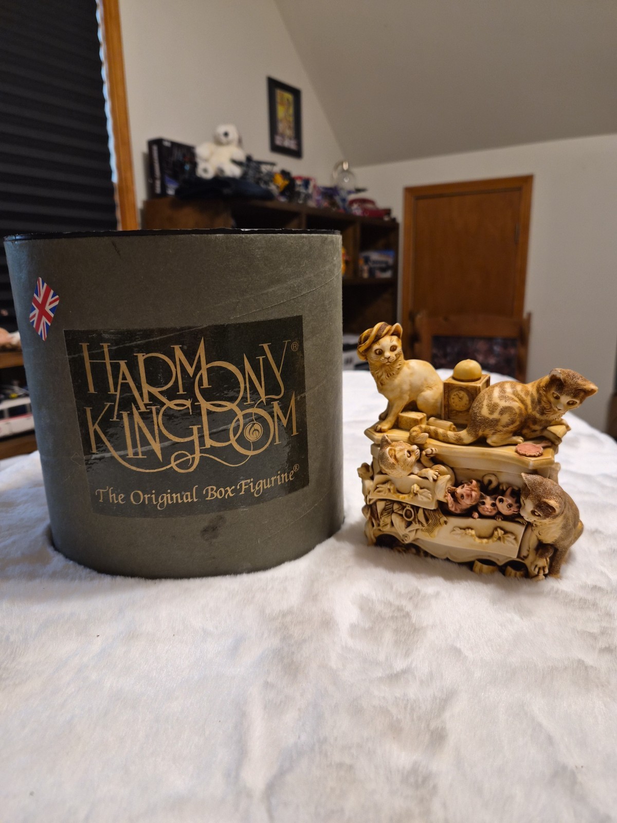 Harmony Kingdom Mrs Barton\'s Bureau Box Figurine Cats David Lawrence Signed