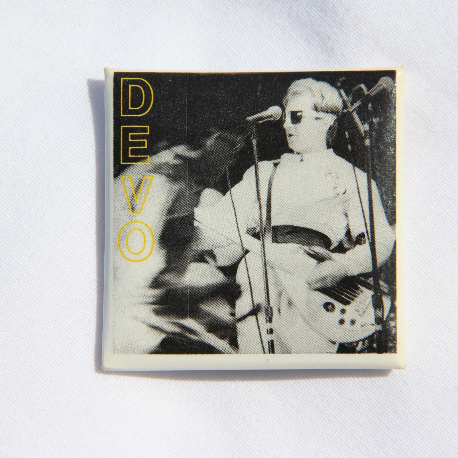 VINTAGE 1980s DEVO 2\