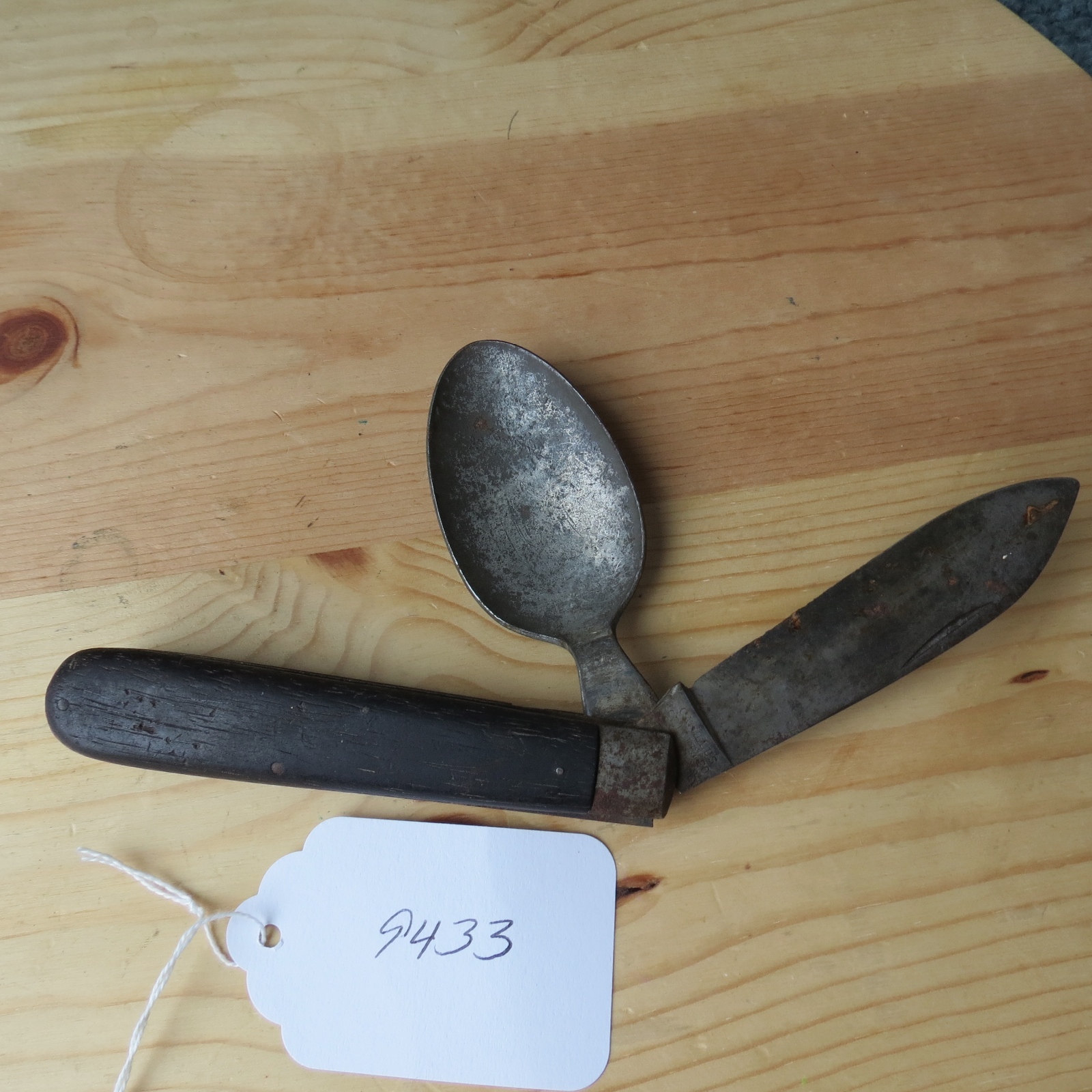 Vintage Camillus Cutlery Co. WW1 knife & spoon original (lot#9685)