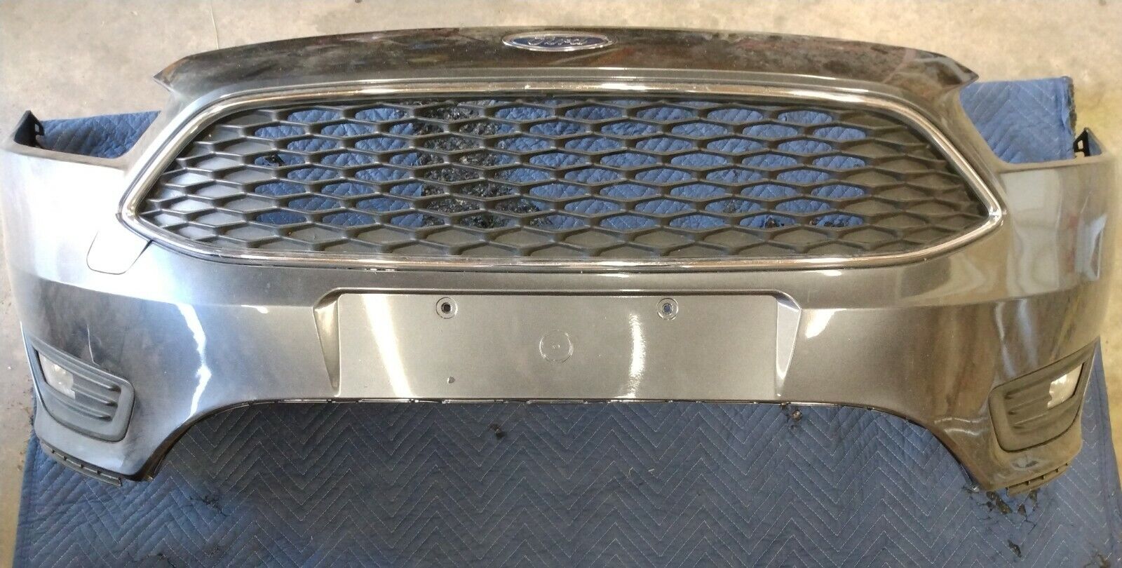 2017 Ford focus front bumper