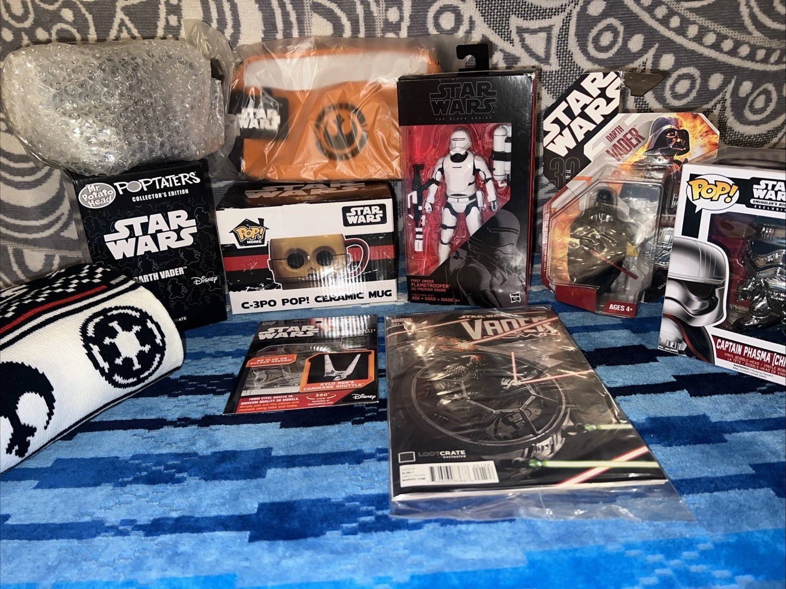 StarWars Lootcrate collectables  Lot
