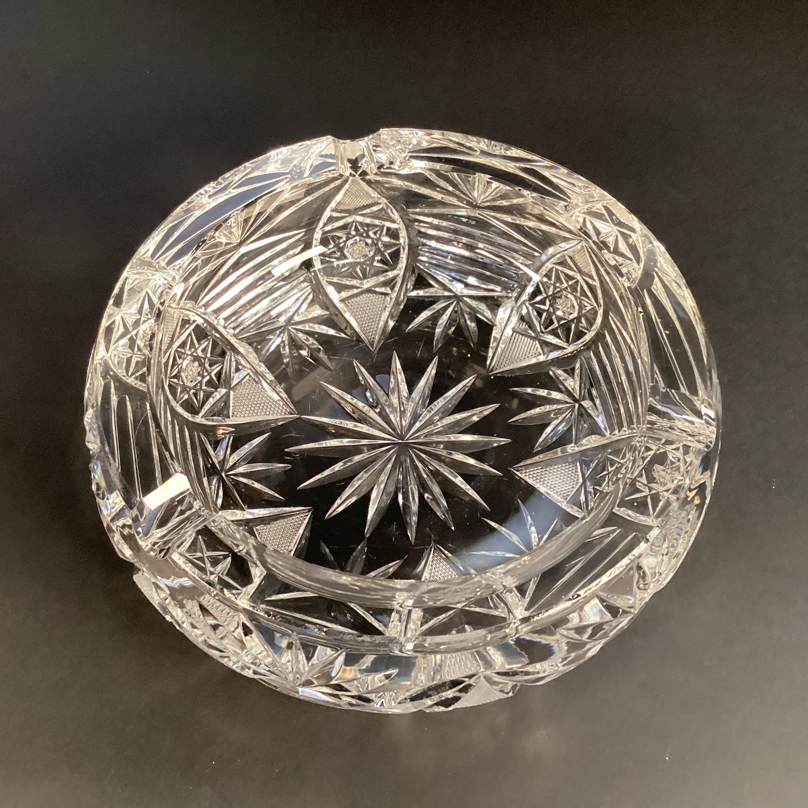 VTG Heavy 3 Pound Deep Round Hand Cut Lead Crystal Ashtray ABP