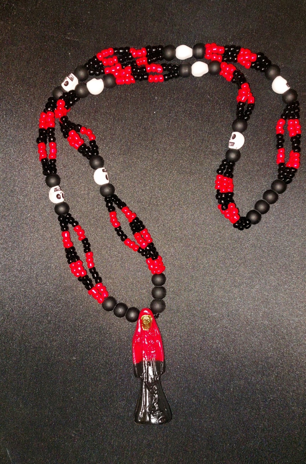 Mazo De 3 Hilos De La Santa Muerte Reversible.  Santa Muerte Mazo Necklace