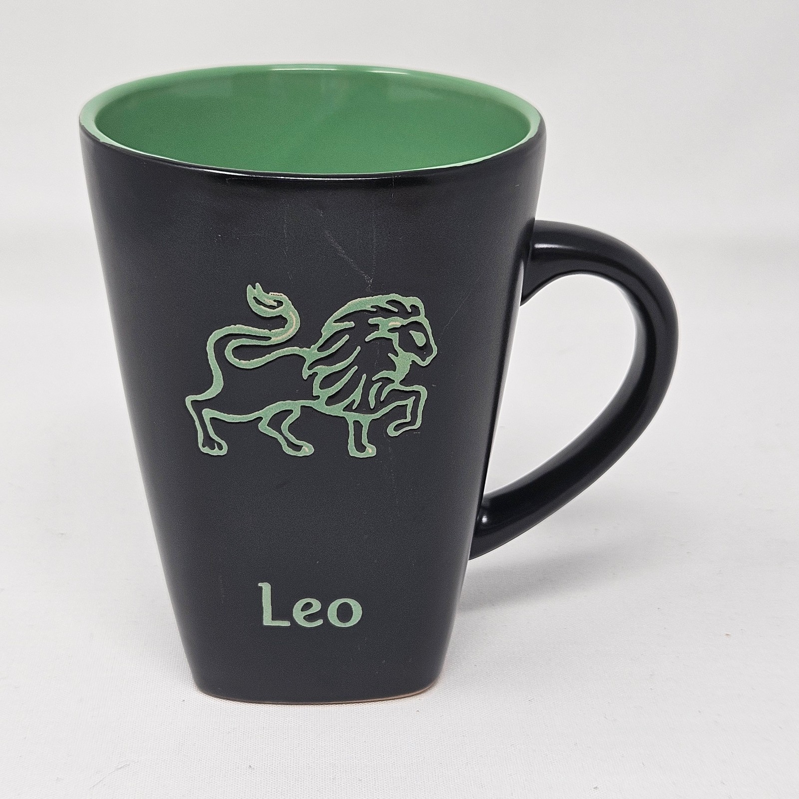 Fisher Zodiac Leo July 23 to August 22 Black Green 16 oz Stoneware Mug