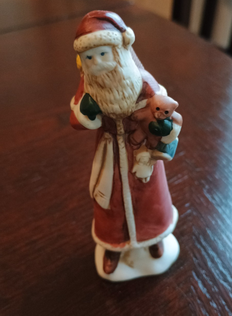 Vintage Russ Berrie Santa Figurine #9682 Red Suit Holding Teddy Bear Victorian