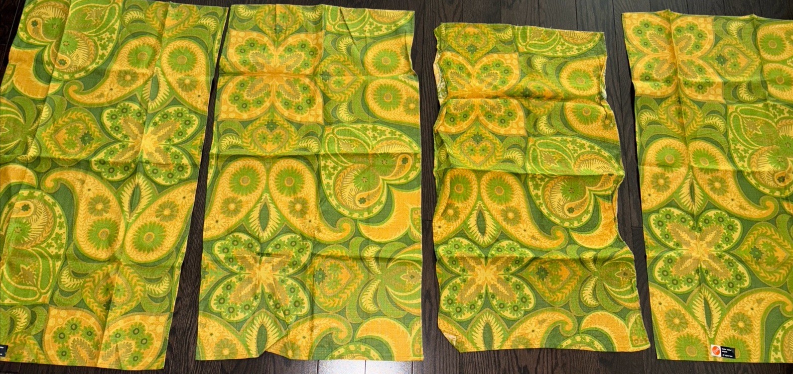 Vera Neumann Retro Groovy Belgian Linen Kitchen Towels set of 4 
