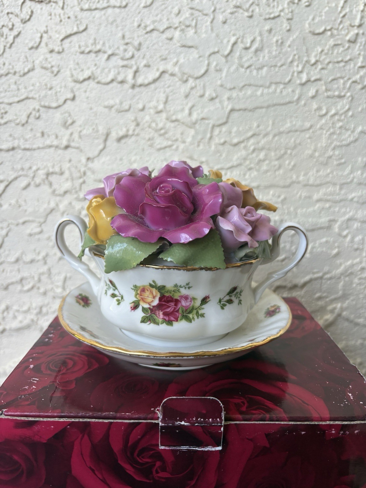 Royal Albert Old Country Rose Cup Of Soup Bouquet Limited Music Box