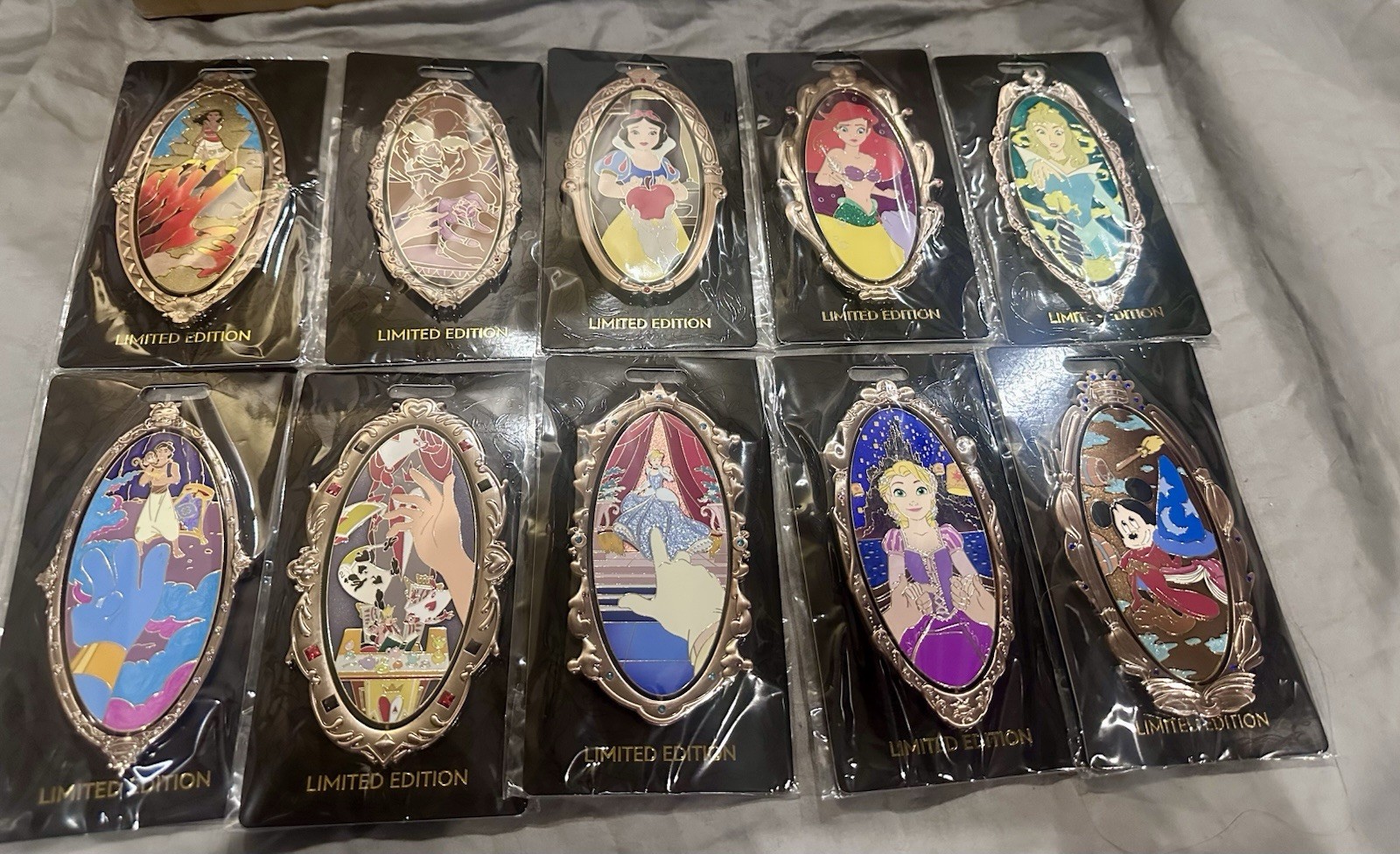D23 2026 MOG Another Point of View LE 400 Pin Set