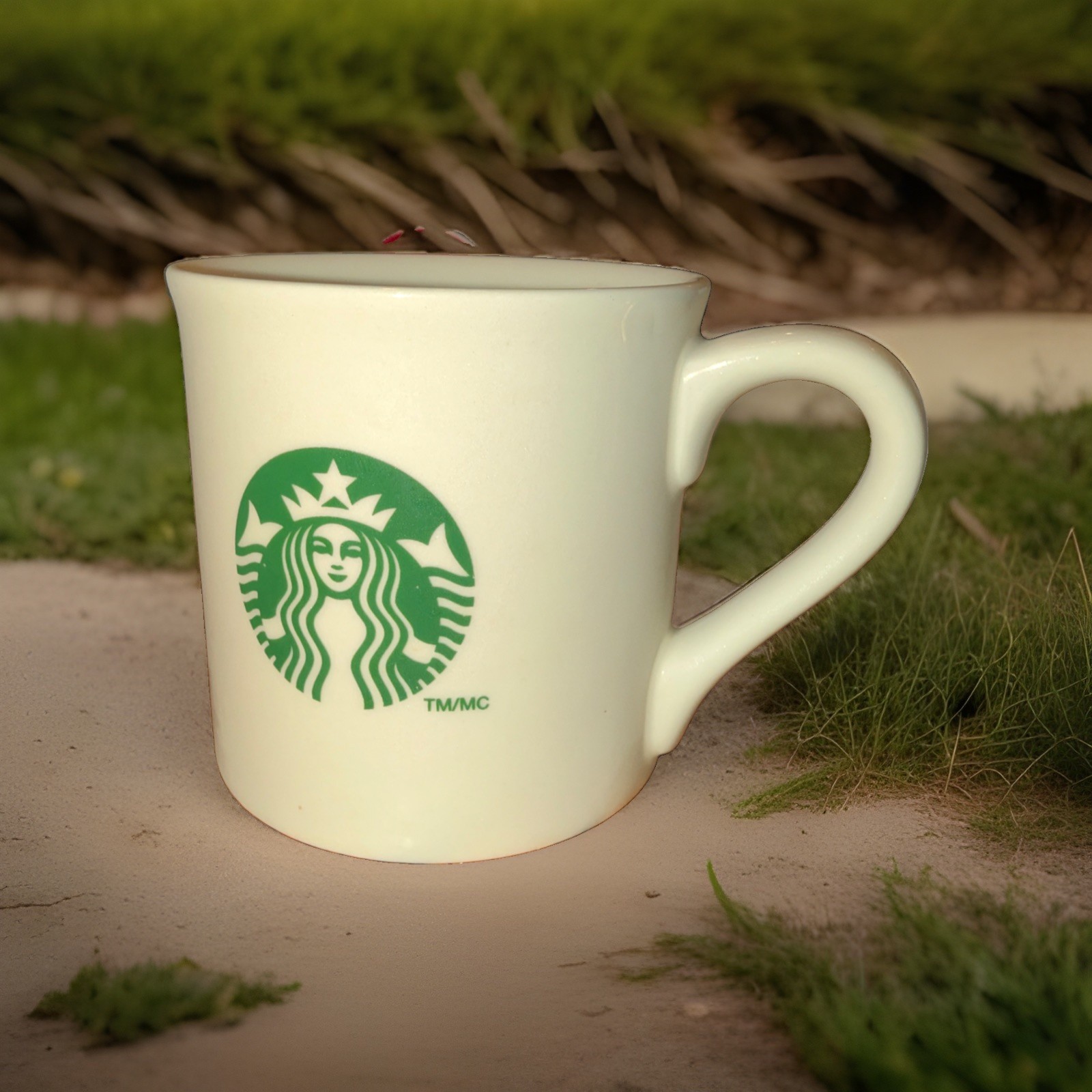 Starbucks 2013 Made in USA Green Logo Siren Cream Ceramic Mug Classic 14 oz