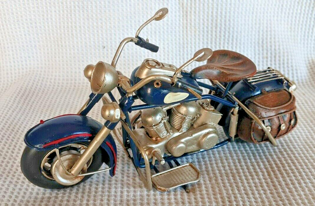 1950\'s Replica American Motorcycle. Super Cool. 7\