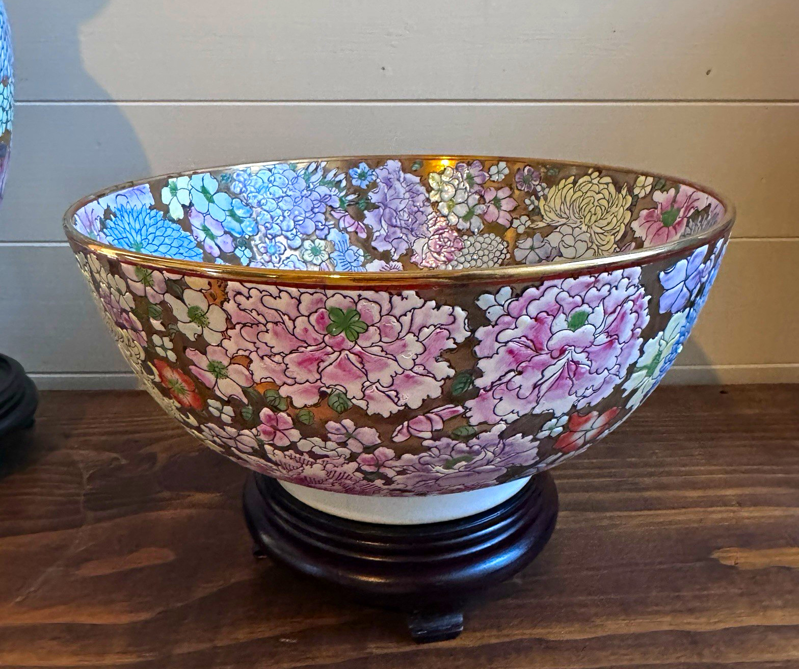 Vintage Chinese Macau Famille Rose Millefleurs Bowl Wood Stand